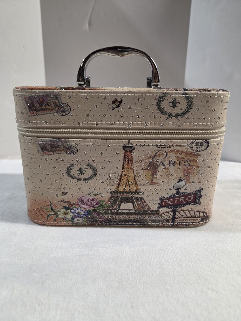 Beige Paris Print Top-Handle Women’s Cosmetic Case